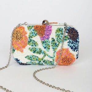 Multi-beaded clutch